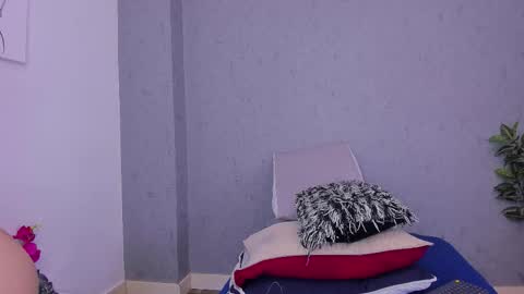 tiffany_mendez online show from March 10, 2026, 12:10 pm