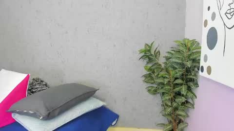 tiffany_mendez online show from April 22, 2026, 12:07 pm