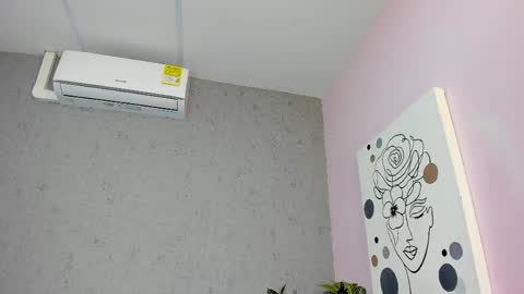 tiffany_mendez online show from May 16, 2026, 12:04 pm