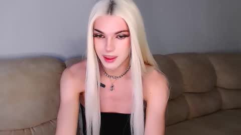 Snapshot of tiffany_smitch chatting on October 4, 2025, 2:42 am Tif online show from October 4, 2025, 2:42 am