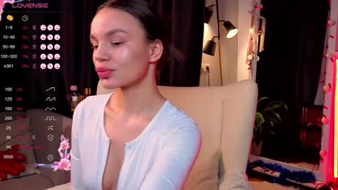 Tiffany online show from January 11, 2026, 11:48 am