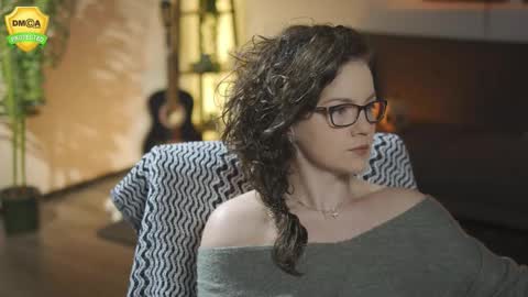 tiffanyriox online show from March 17, 2026, 12:37 am