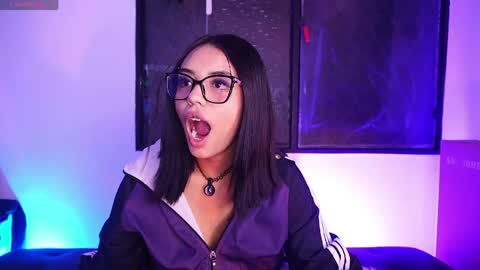 My name is Tiffany welcome  online show from May 28, 2026, 2:09 am