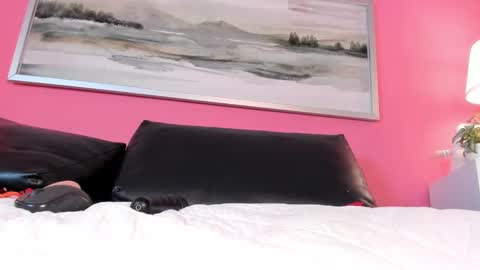 Stefany Suarez online show from February 14, 2025, 10:25 pm