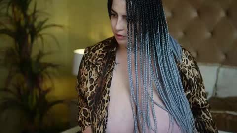 Snapshot of tiffanytrinity chatting on October 5, 2025, 7:34 pm Tiffany online show from October 5, 2025, 7:34 pm