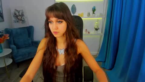 tiffanyyoun online show from November 27, 2025, 8:33 pm