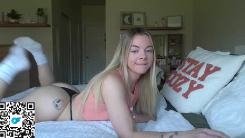 Snapshot of tiffbabyyyyy chatting on September 22, 2025, 8:33 pm tiff online show from September 22, 2025, 8:33 pm