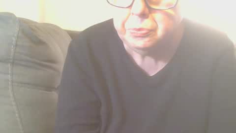 Snapshot of tight_kitty55 chatting on December 21, 2024, 7:16 pm tight Kitty55 online show from December 21, 2024, 7:16 pm