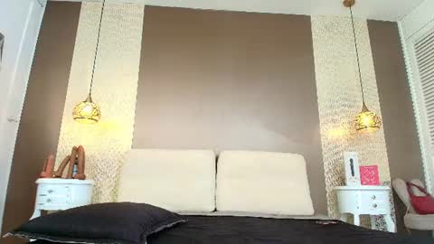 Snapshot of tiifany_baker chatting on July 18, 2026, 7:39 pm T I F F A N Y online show from July 18, 2026, 7:39 pm