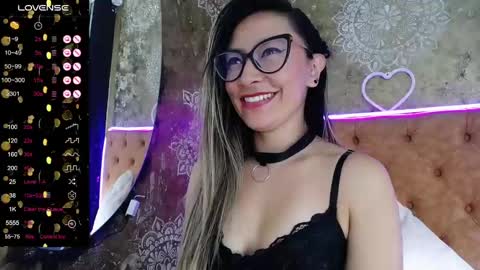 TILA TEQUILA online show from January 31, 2025, 3:33 pm