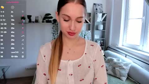 Elizabeth Elize online show from April 22, 2026, 10:50 am