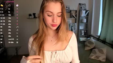 Elizabeth Elize online show from April 24, 2026, 8:50 am
