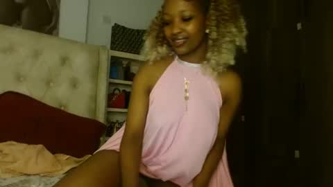 Snapshot of tilly_ebony chatting on July 23, 2026, 11:08 am Tilly online show from July 23, 2026, 11:08 am