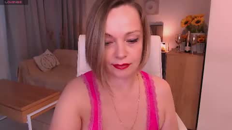 Snapshot of tilly_eliot chatting on July 25, 2026, 8:50 pm Tilly online show from July 25, 2026, 8:50 pm