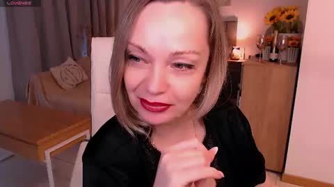 Snapshot of tilly_eliot chatting on July 27, 2026, 8:38 pm Tilly online show from July 27, 2026, 8:38 pm