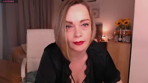 Snapshot of tilly_eliot chatting on July 29, 2026, 8:51 pm Tilly online show from July 29, 2026, 8:51 pm