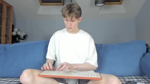 Snapshot of tim_milll chatting on February 1, 2025, 5:58 pm Tim online show from February 1, 2025, 5:58 pm