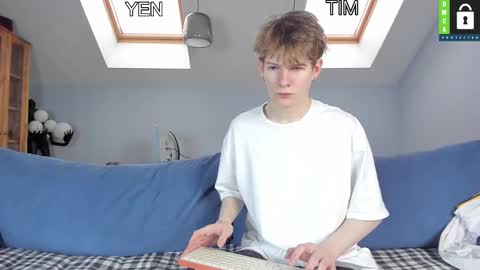 Snapshot of tim_milll chatting on February 16, 2025, 6:43 am Tim online show from February 16, 2025, 6:43 am