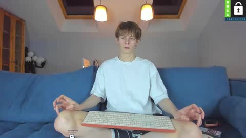 Snapshot of tim_milll chatting on March 10, 2025, 6:56 pm Tim online show from March 10, 2025, 6:56 pm