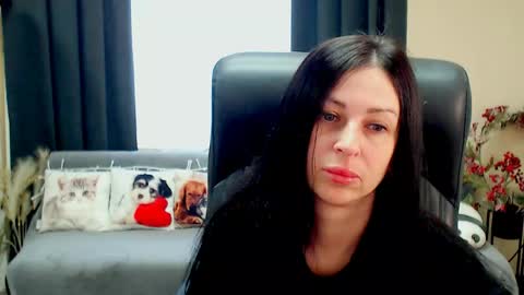 Snapshot of timeparadice chatting on June 3, 2026, 7:55 am Luisa online show from June 3, 2026, 7:55 am