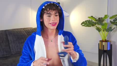 Snapshot of timmyshy chatting on February 26, 2025, 12:27 am timmyshy online show from February 26, 2025, 12:27 am