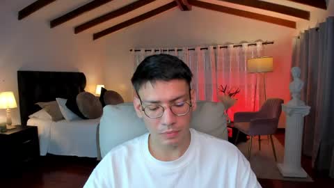 Snapshot of timothy_jones1 chatting on May 31, 2026, 10:11 pm timi jones online show from May 31, 2026, 10:11 pm
