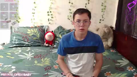 Snapshot of tina_n_charlie chatting on November 2, 2025, 12:40 pm Tina N Charlie online show from November 2, 2025, 12:40 pm