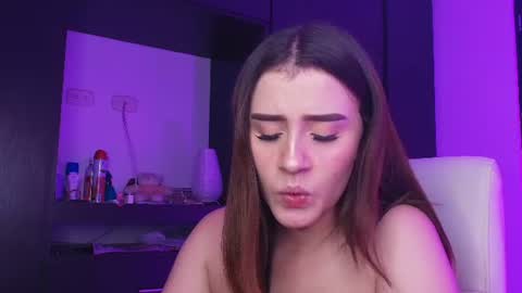 Tina  online show from June 13, 2026, 12:19 am