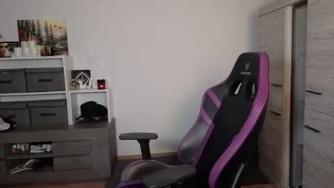 Tina Angel online show from September 11, 2025, 5:35 pm