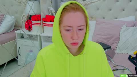 Tina online show from September 22, 2025, 3:19 am