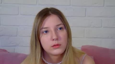 Snapshot of tinaburton chatting on July 1, 2026, 4:18 pm TinaBurton online show from July 1, 2026, 4:18 pm