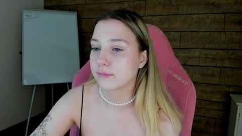 Snapshot of tinaburton chatting on July 10, 2026, 4:42 pm TinaBurton online show from July 10, 2026, 4:42 pm