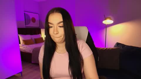 hi im curvy babyface girlie Tina online show from February 6, 2026, 8:18 am