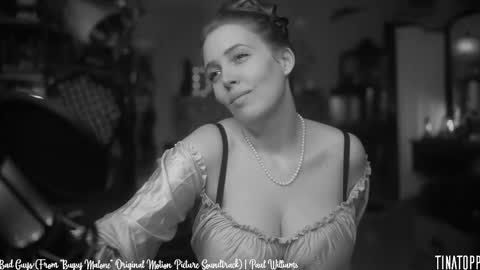 Snapshot of tinatopp chatting on October 31, 2025, 2:12 am Tina - online show from October 31, 2025, 2:12 am