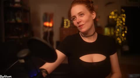 Snapshot of tinatopp chatting on March 22, 2026, 2:26 am Tina - online show from March 22, 2026, 2:26 am