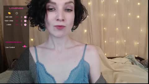 Snapshot of tinawincee chatting on December 7, 2024, 7:38 am Tina online show from December 7, 2024, 7:38 am