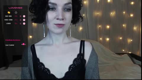 Snapshot of tinawincee chatting on December 13, 2024, 5:27 am Tina online show from December 13, 2024, 5:27 am