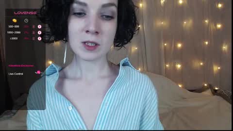 Snapshot of tinawincee chatting on December 15, 2024, 8:30 am Tina online show from December 15, 2024, 8:30 am