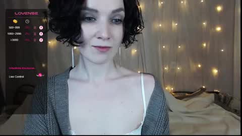 Snapshot of tinawincee chatting on January 12, 2025, 7:53 am Tina online show from January 12, 2025, 7:53 am