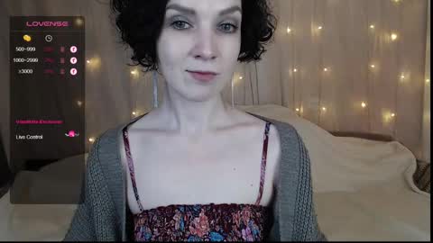 Snapshot of tinawincee chatting on January 17, 2025, 8:24 am Tina online show from January 17, 2025, 8:24 am