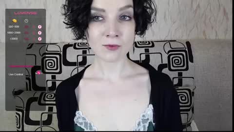 Snapshot of tinawincee chatting on March 8, 2025, 7:05 am Tina online show from March 8, 2025, 7:05 am