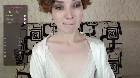 Snapshot of tinawincee chatting on September 12, 2025, 5:07 am Tina online show from September 12, 2025, 5:07 am