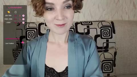 Snapshot of tinawincee chatting on October 4, 2025, 5:05 am Tina online show from October 4, 2025, 5:05 am