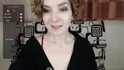 Snapshot of tinawincee chatting on October 31, 2025, 5:08 am Tina online show from October 31, 2025, 5:08 am