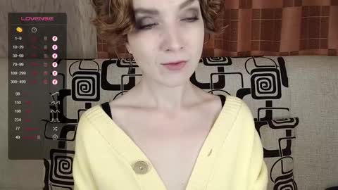 Snapshot of tinawincee chatting on November 6, 2025, 4:35 am Tina online show from November 6, 2025, 4:35 am