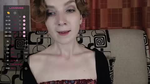 Snapshot of tinawincee chatting on June 12, 2026, 5:06 am Tina online show from June 12, 2026, 5:06 am