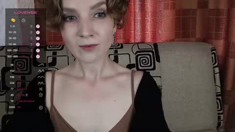 Snapshot of tinawincee chatting on June 19, 2026, 5:56 am Tina online show from June 19, 2026, 5:56 am