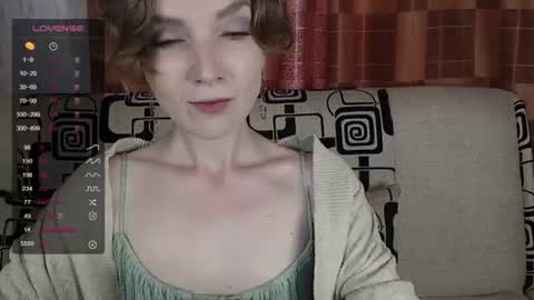 Snapshot of tinawincee chatting on June 25, 2026, 5:34 am Tina online show from June 25, 2026, 5:34 am