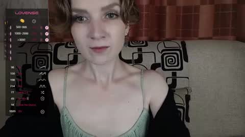 Snapshot of tinawincee chatting on July 2, 2026, 5:02 am Tina online show from July 2, 2026, 5:02 am