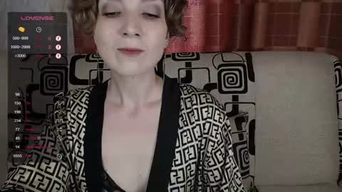 Snapshot of tinawincee chatting on July 3, 2026, 5:58 am Tina online show from July 3, 2026, 5:58 am